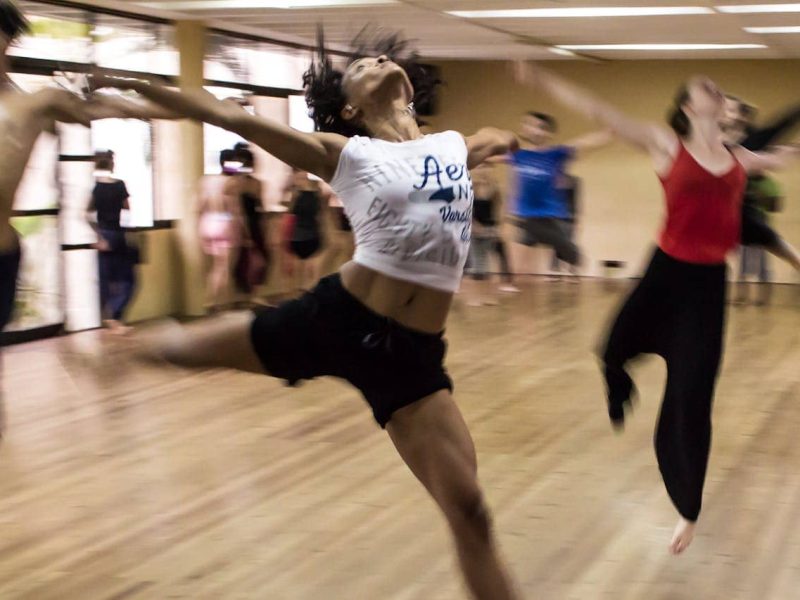 People dancing in a studio in Amsterdam during a group dance class