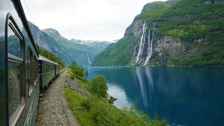 Fjord train journeys in Norway, featuring the Flåmsbana and more