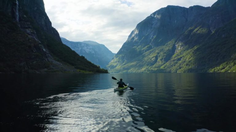 Kayaking in the Norwegian fjords for unforgettable views