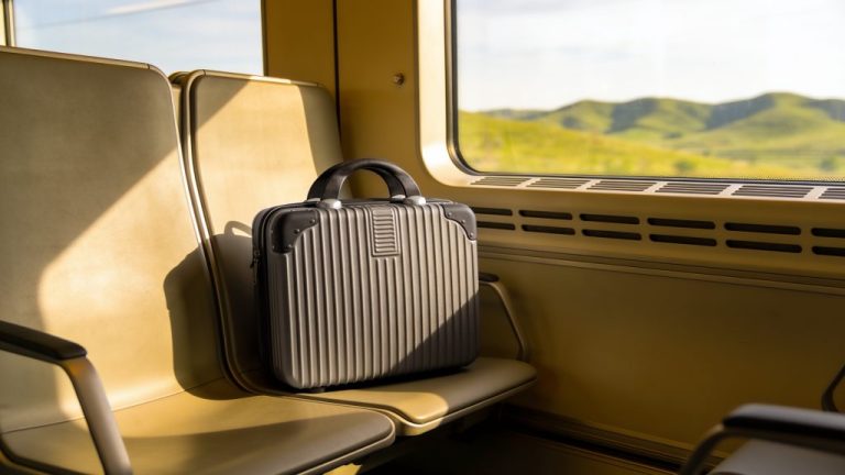 Travel in comfort with the right luggage by train